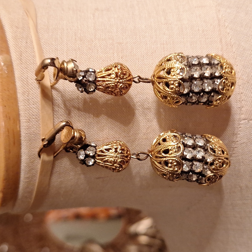 1960s Castlecliff Rhinestone Earrings. Marked. - Picture 4 of 14